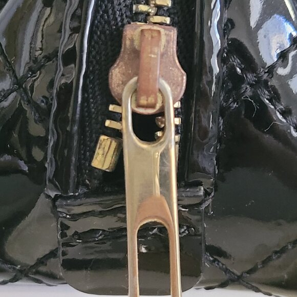 Rare BURBERRY Quilted Patent Leather Cosmetic Bag Black Gold Hardware Case - Picture 7 of 12